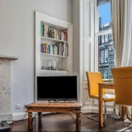 Spacious & Comfortable 3 Bedroom Apartment - Near City Centre - Free Parking Available - Sleeps Up To 5 Guests Εδιμβούργο Εξωτερικό φωτογραφία
